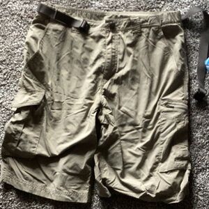 Men's Columbia Tan Cargo Shorts